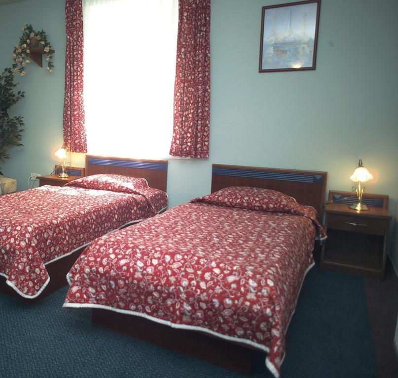 Hotel Aranysas Альшоэрш Номер фото