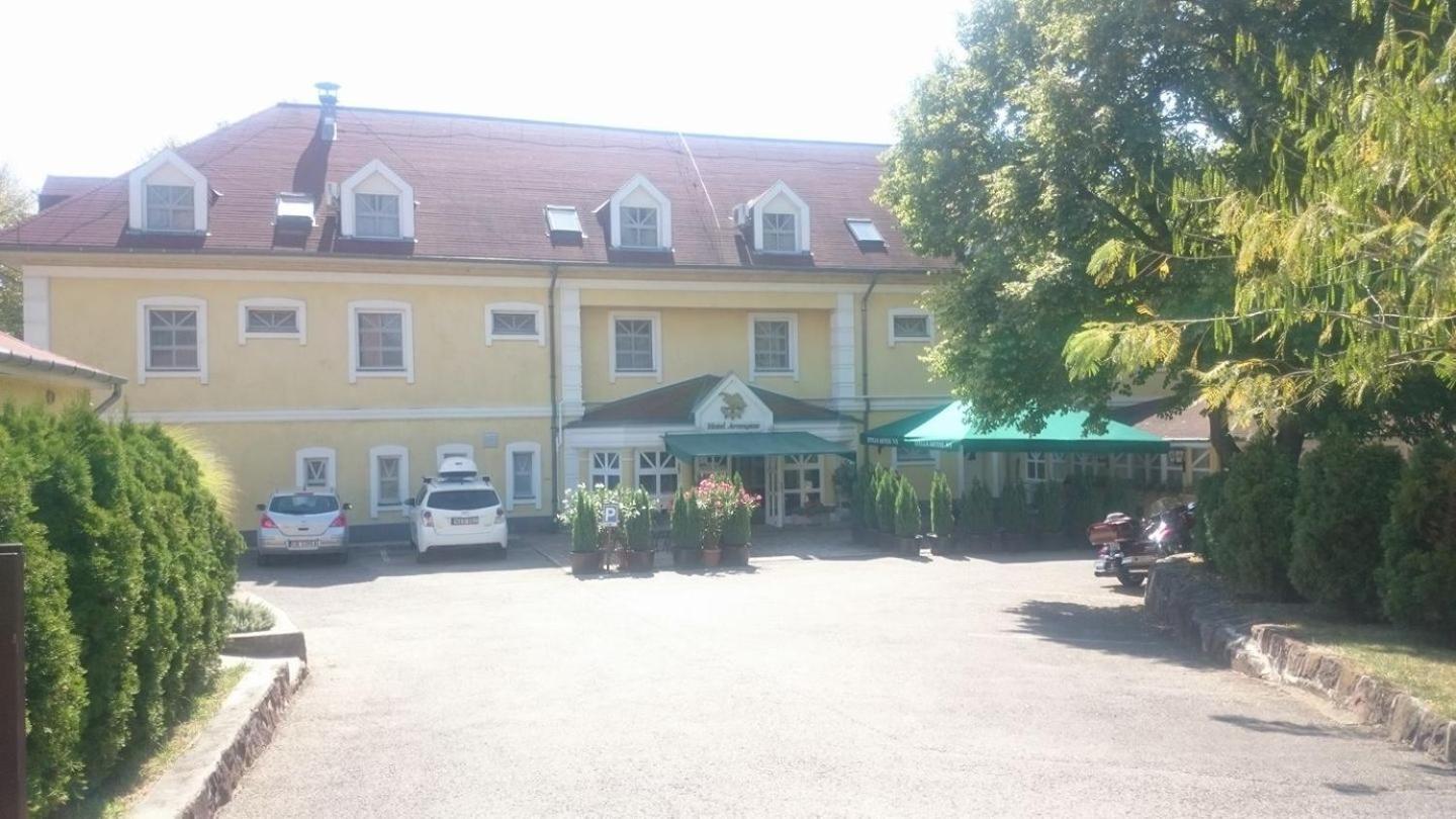 Hotel Aranysas Альшоэрш Экстерьер фото
